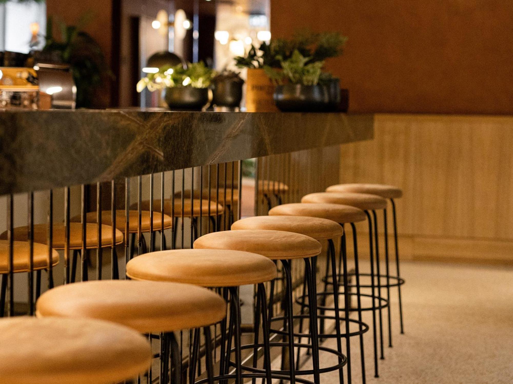 Verno House Budapest, Vignette Collection By Ihg Ngoại thất bức ảnh Bar stools